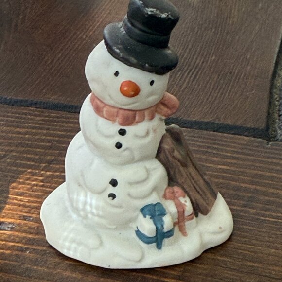 Christmas Village Figurines & Accessories - Picture 7 of 10